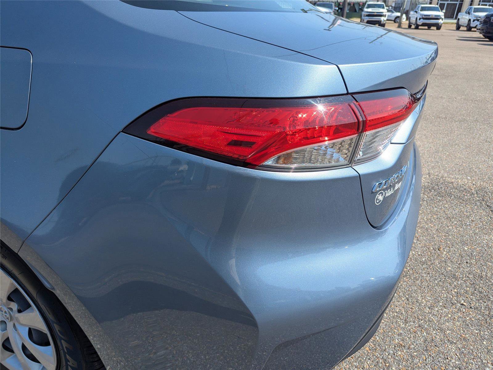 Used 2023 Toyota Corolla LE image 12