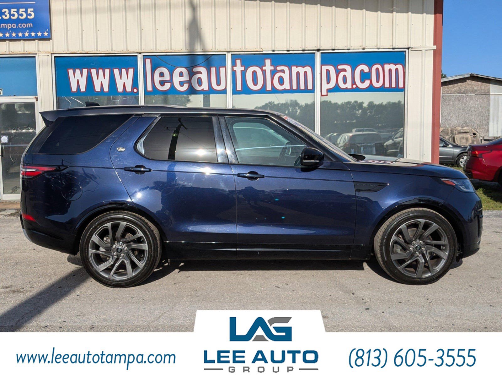 Used 2018 Land Rover Discovery HSE AWD/4WD image 2