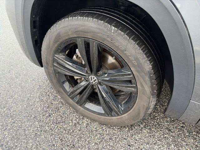 Used 2023 Volkswagen Atlas SEL R-Line image 7