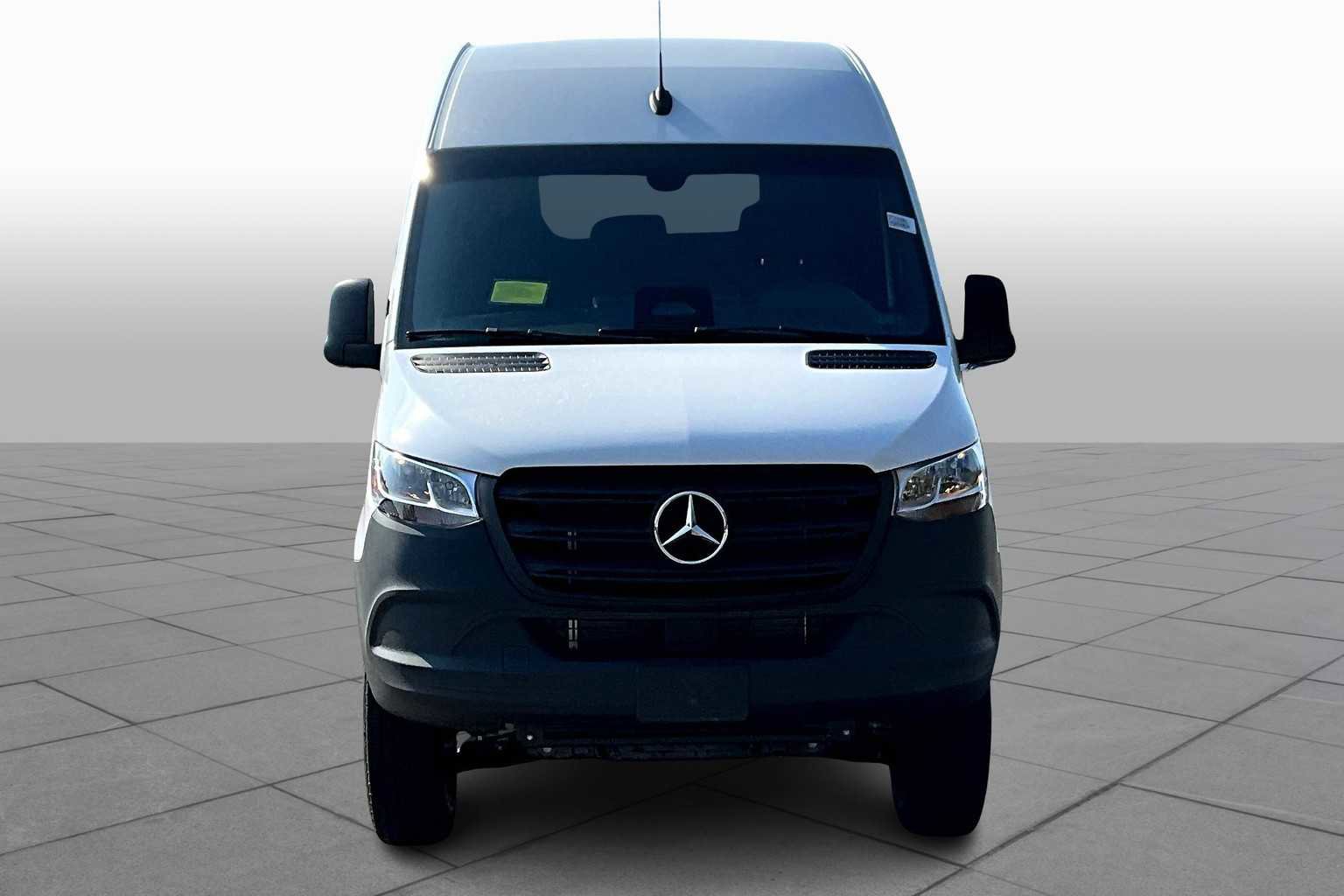 New 2025 Mercedes-Benz Sprinter 2500 image 2