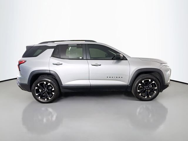 Used 2025 Chevrolet Equinox RS image 11