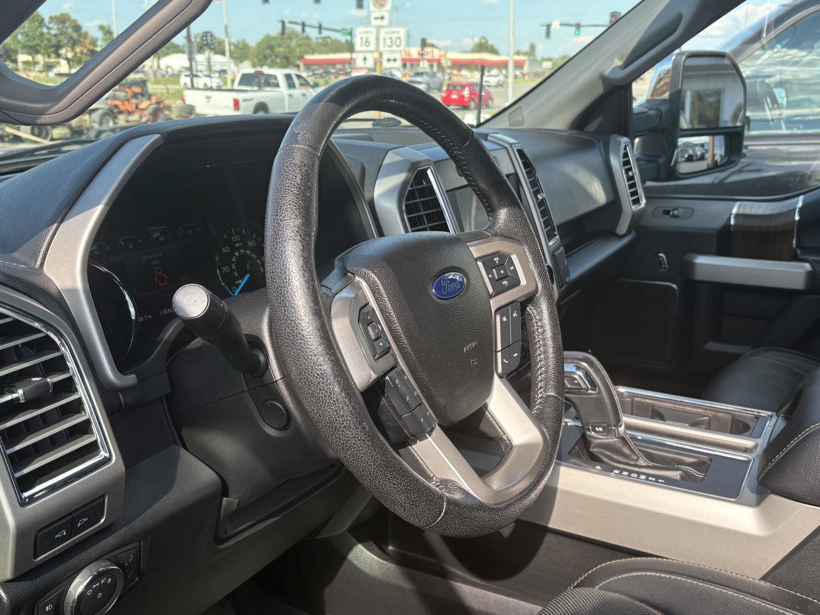 Used 2016 Ford F150 Lariat w/ Equipment Group 502A Luxury AWD/4WD image 7