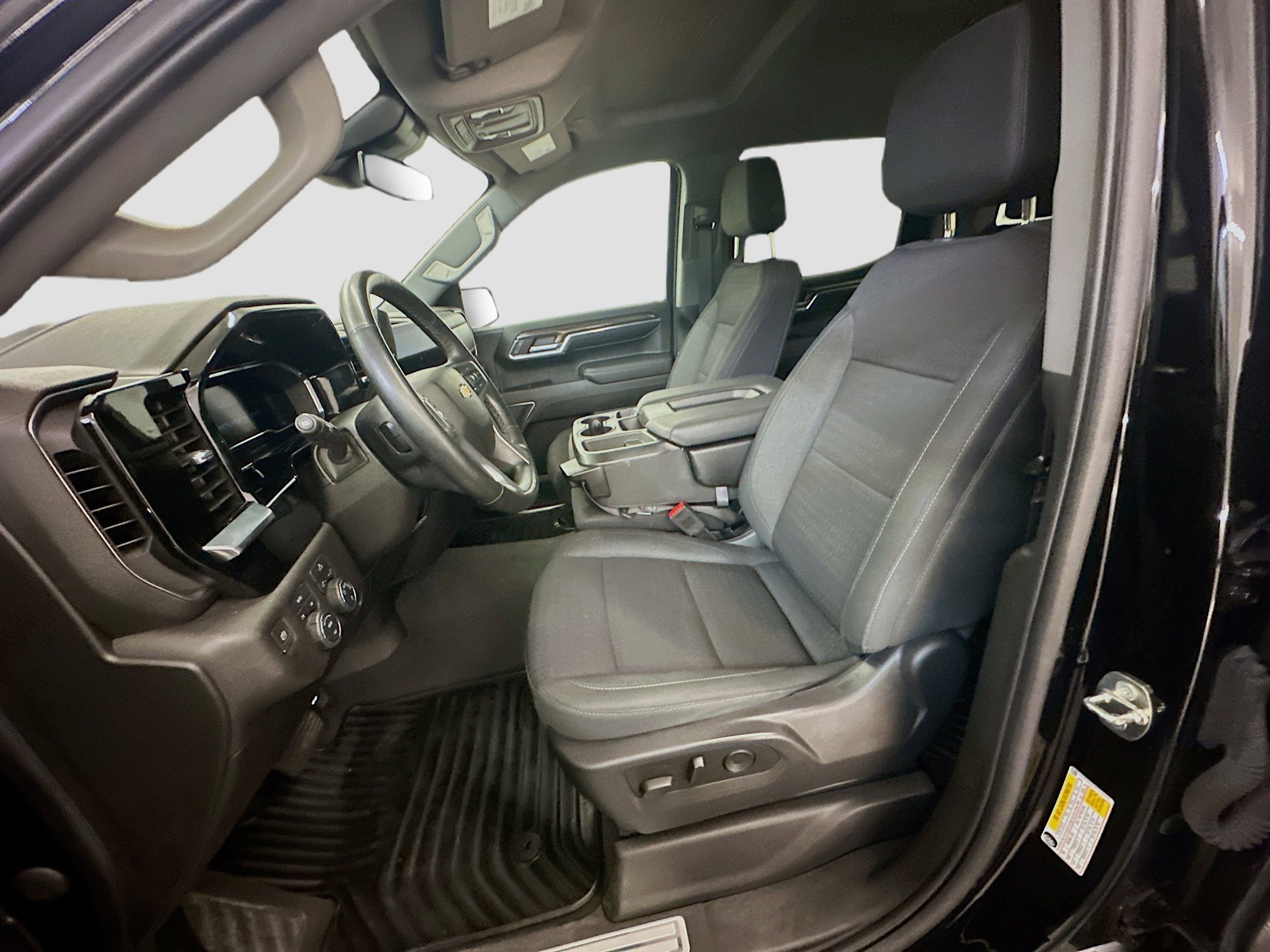 Used 2023 Chevrolet Silverado 1500 LT AWD/4WD image 13