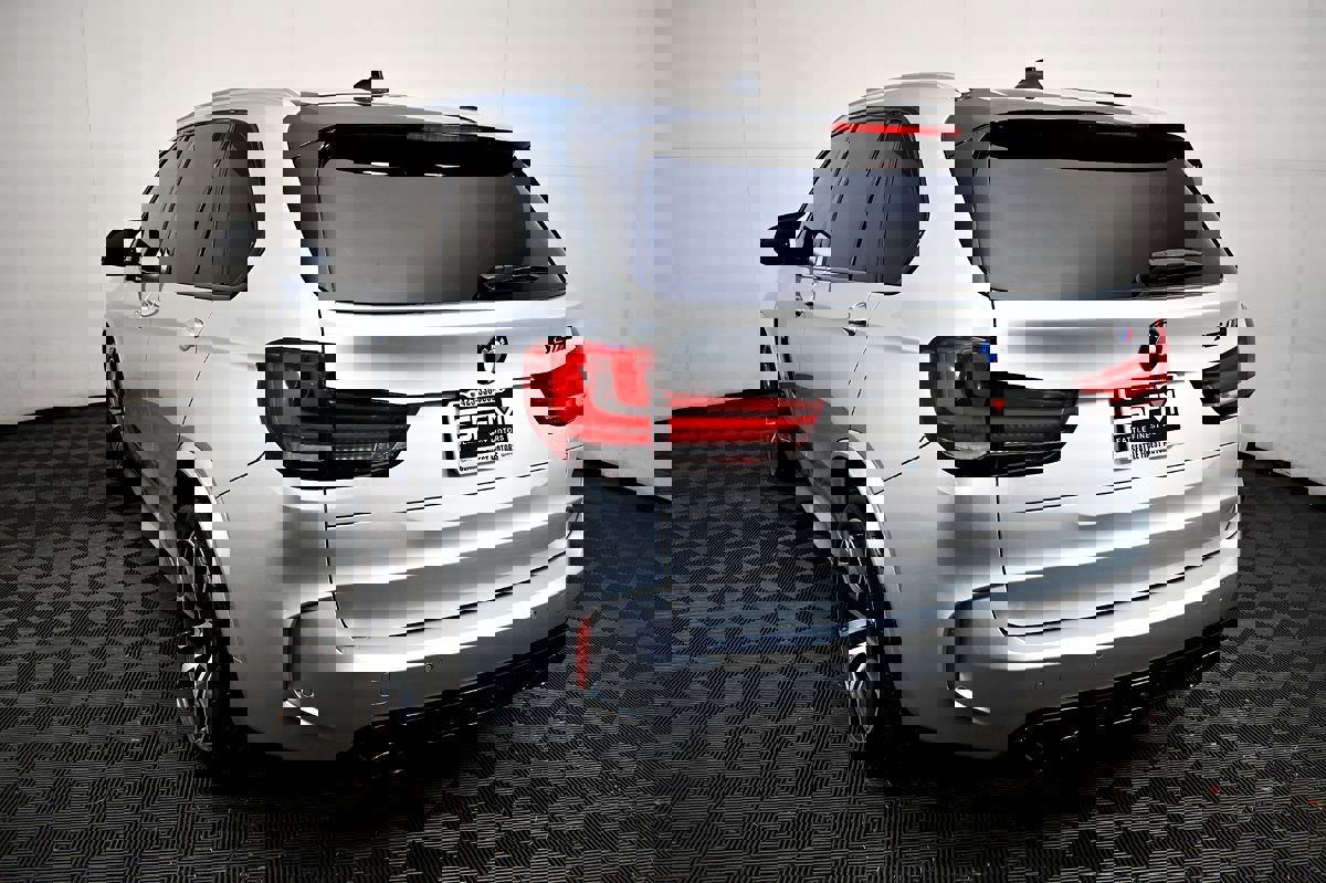 Used 2016 BMW X5 M image 10