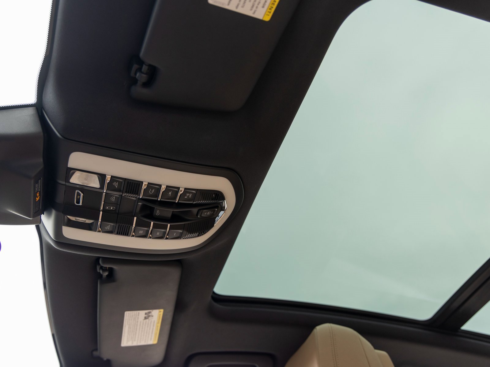 Used 2020 Porsche Macan image 27