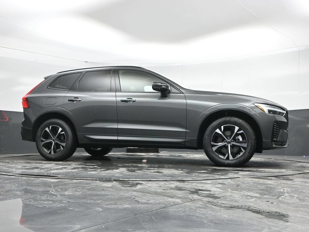 New 2026 Volvo XC60 B5 Core w/ Protection Package Premier AWD/4WD image 40