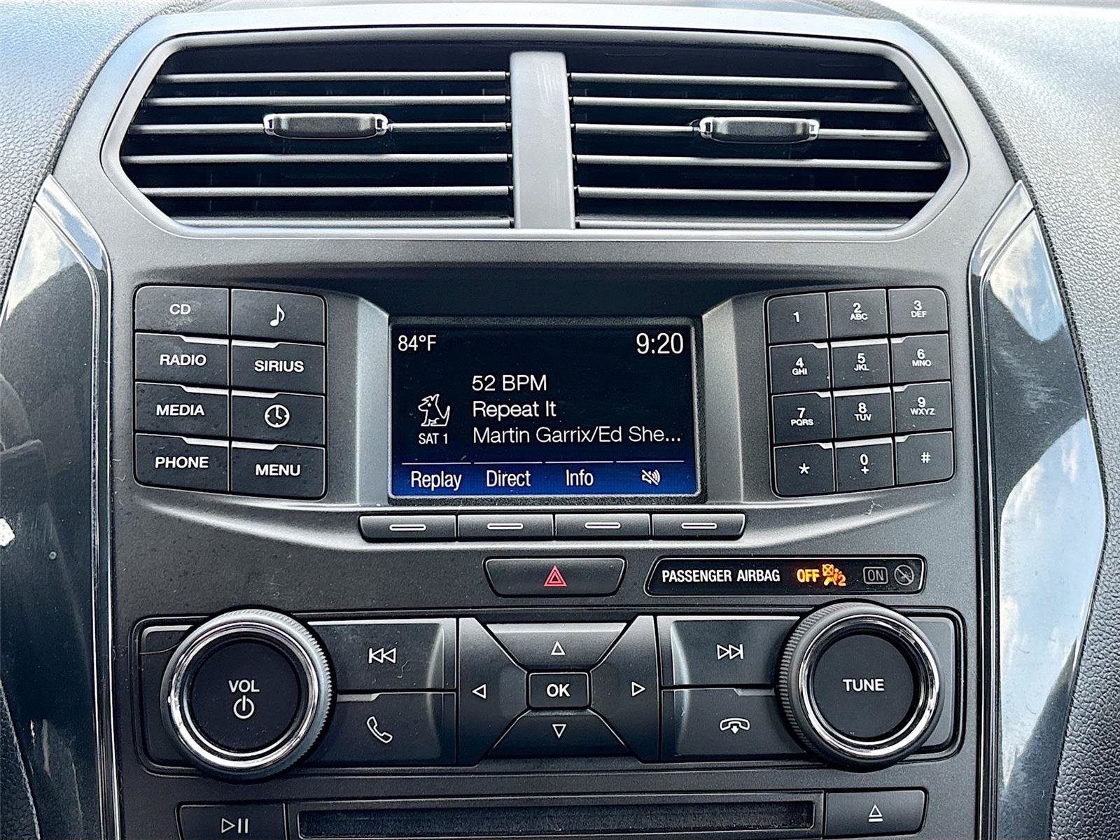Used 2017 Ford Explorer XLT FWD image 14