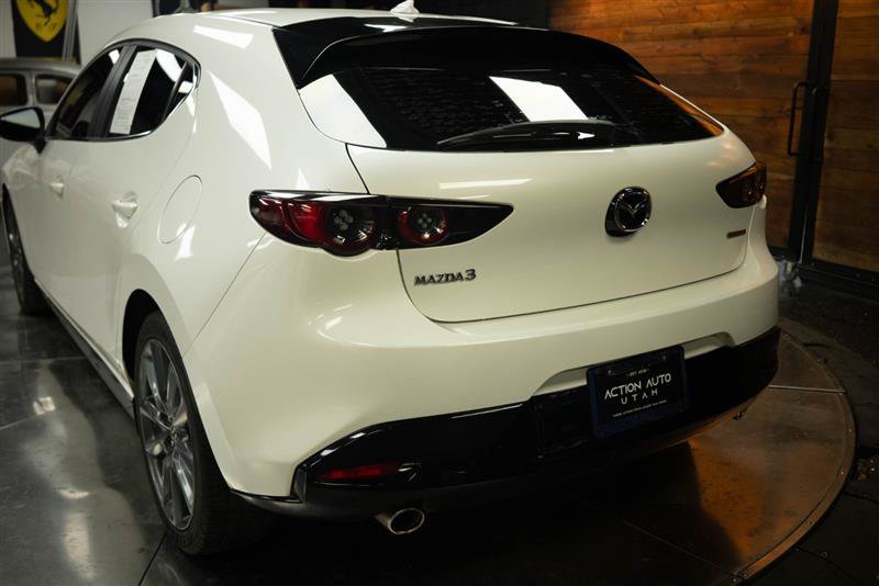 Used 2020 MAZDA MAZDA3 Hatchback w/ Preferred Package FWD image 6