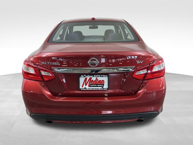 Used 2017 Nissan Altima 2.5 SV w/ Convenience Package image 6