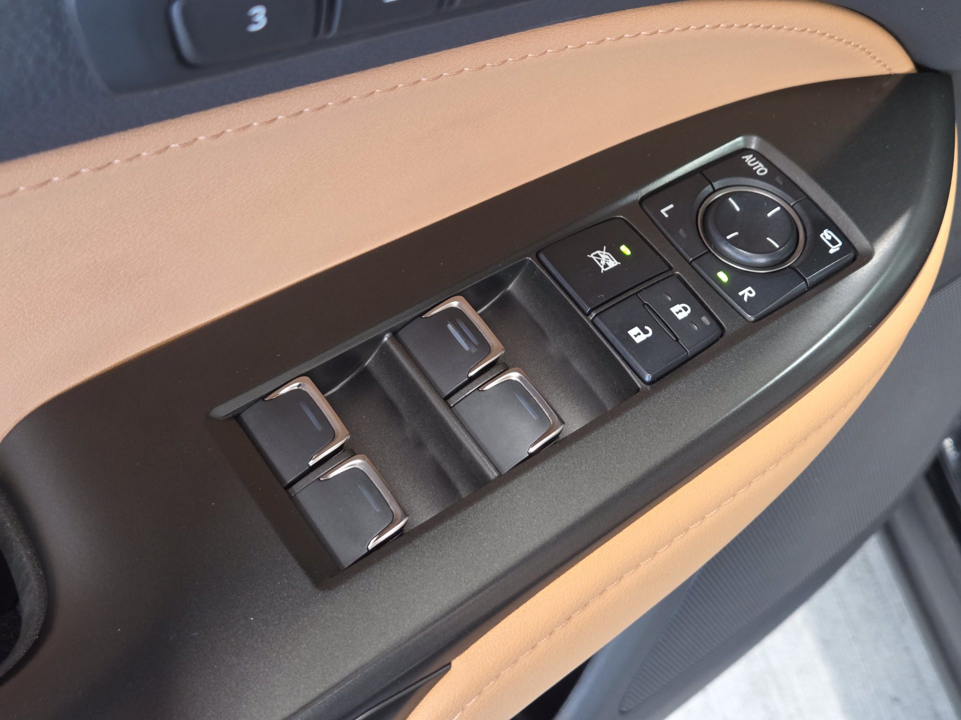 Used 2024 Lexus NX 350h AWD w/ Vision Package image 15