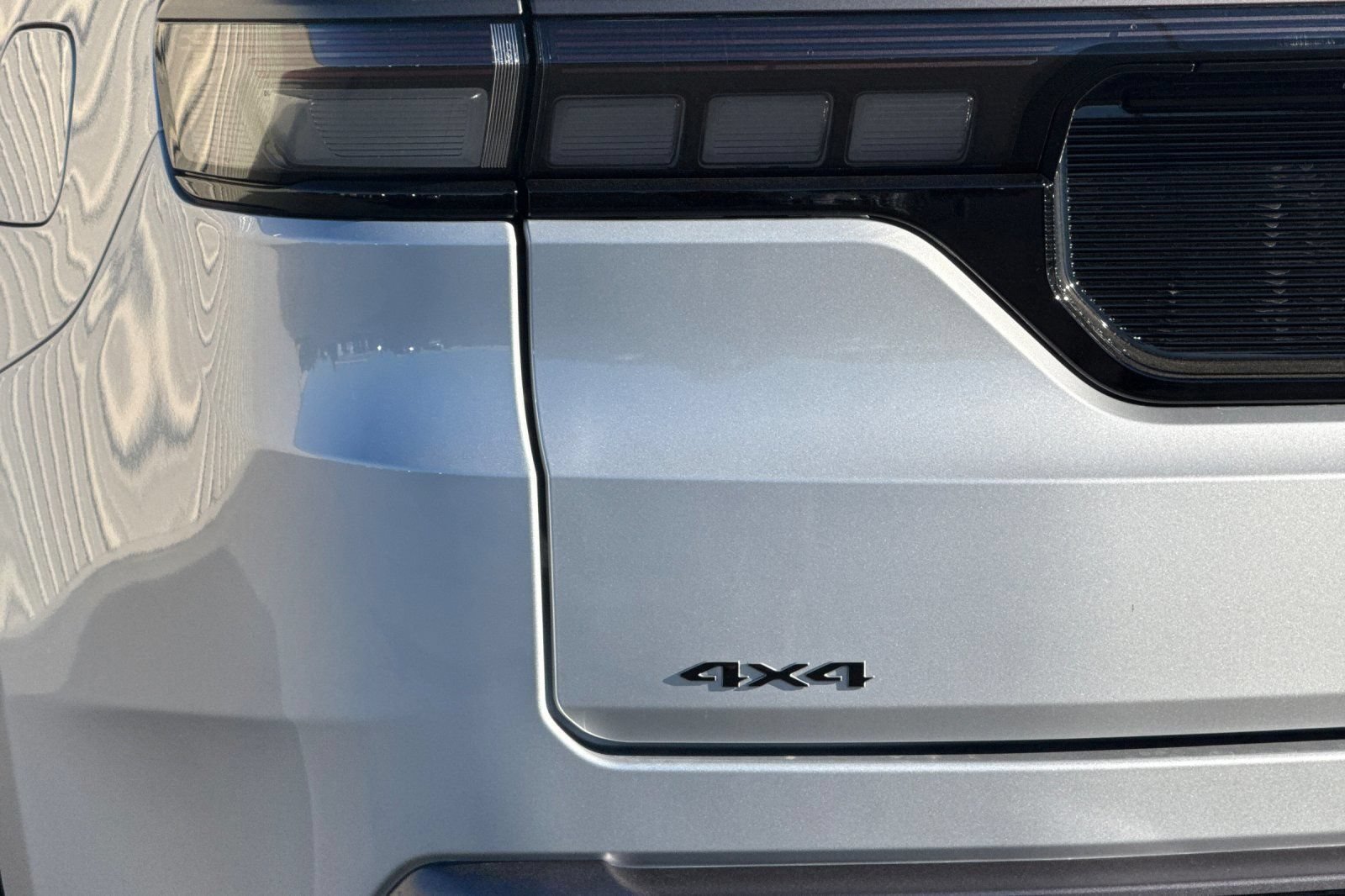 New 2026 Jeep Grand Wagoneer Summit AWD/4WD image 27
