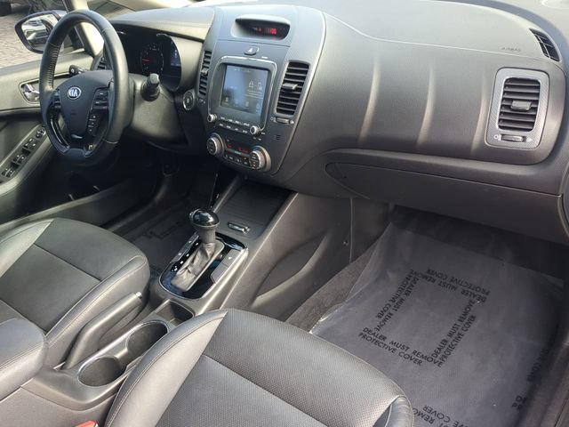 Used 2017 Kia Forte EX image 11