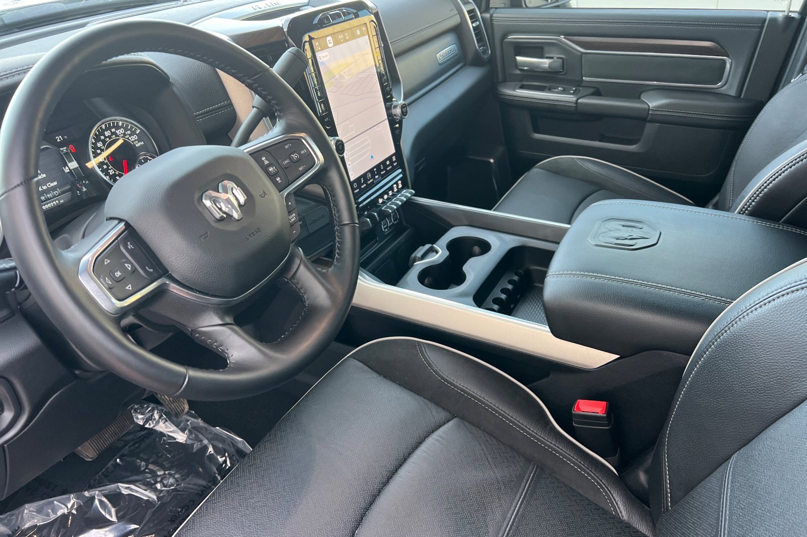 Used 2024 RAM 3500 Laramie w/ Safety Group image 11