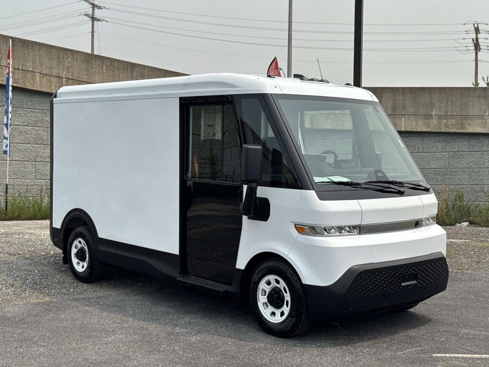 Used 2024 Chevrolet Brightdrop 400 w/ Commercial Equipment Package AWD/4WD image 25
