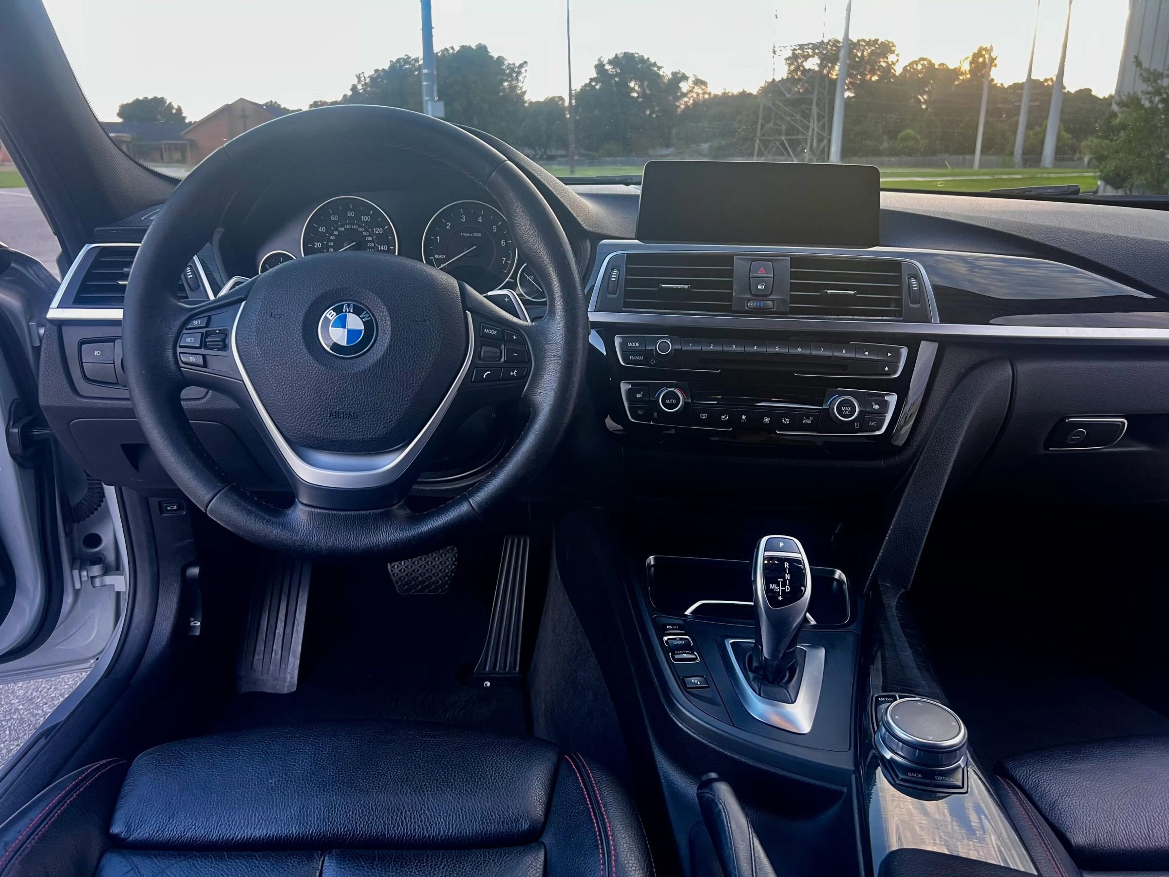 Used 2017 BMW 330i Sedan RWD image 22