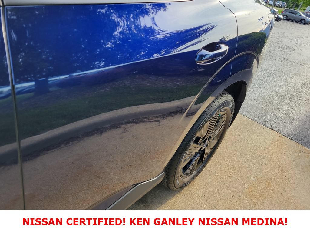 Certified 2025 Nissan Murano SV AWD/4WD image 12