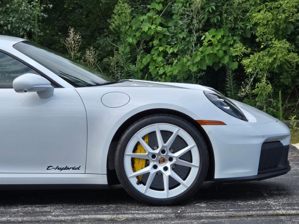 Certified 2025 Porsche 911 Carrera 4 GTS image 15