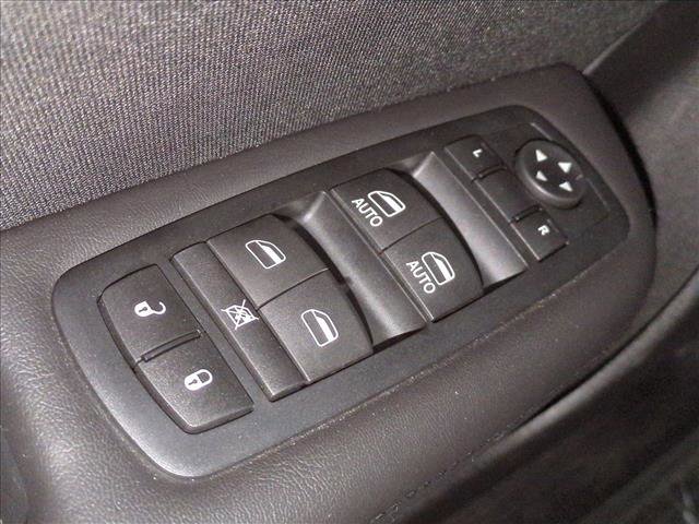 Used 2016 Chrysler 200 Limited w/ Convenience Group image 11