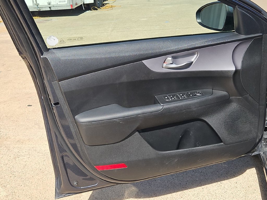 Used 2024 Kia Forte LXS FWD image 14