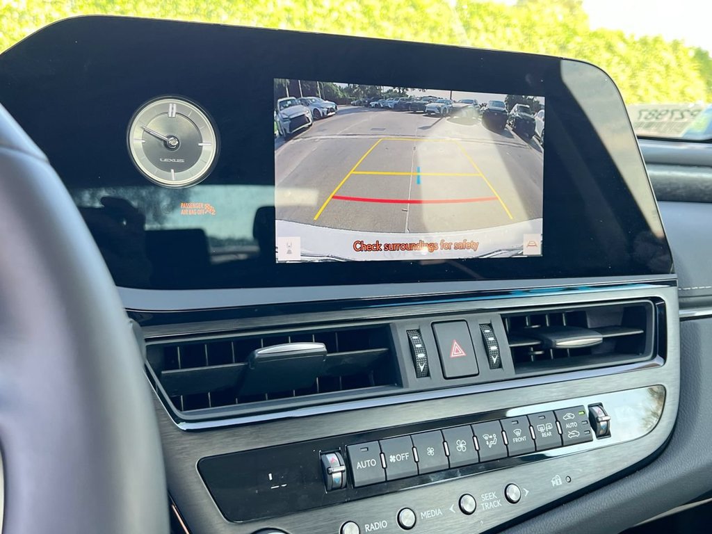 Certified 2025 Lexus ES 350 w/ Premium Package FWD image 16