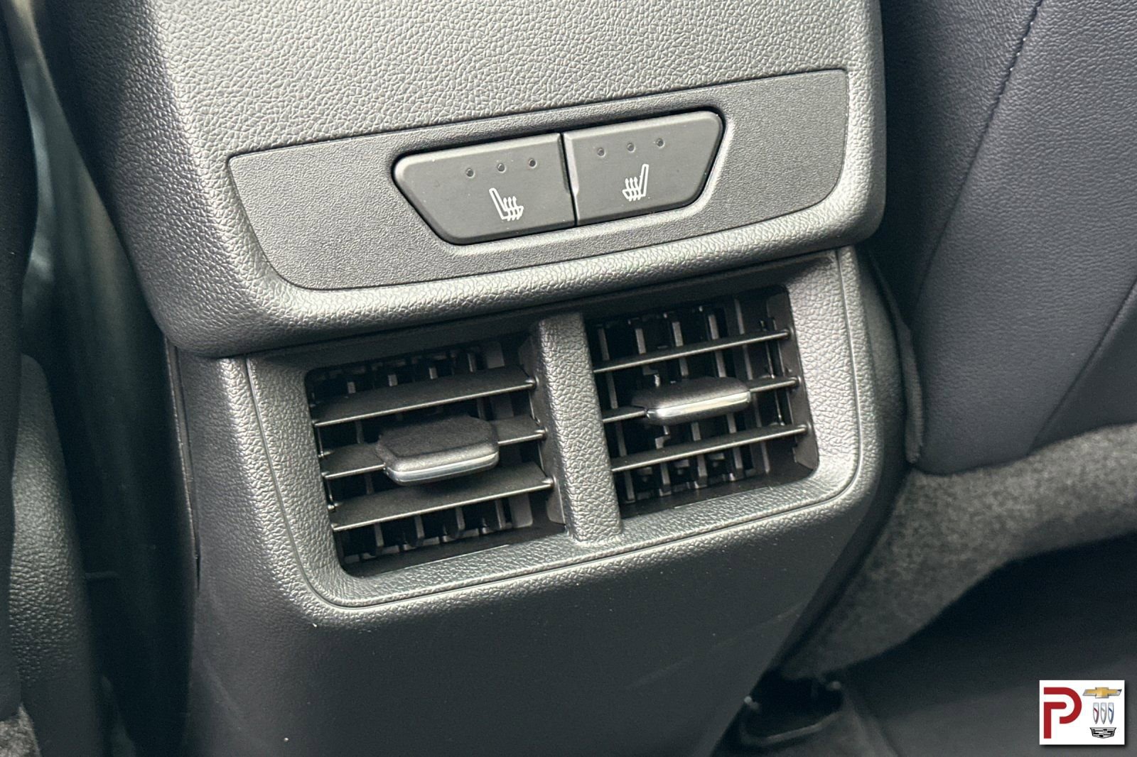 Used 2025 Chevrolet Equinox ACTIV w/ Convenience Package III image 15