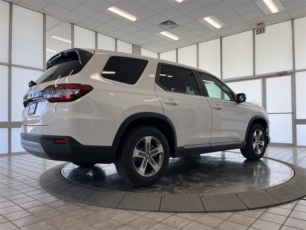 New 2025 Honda Pilot EX-L image 5