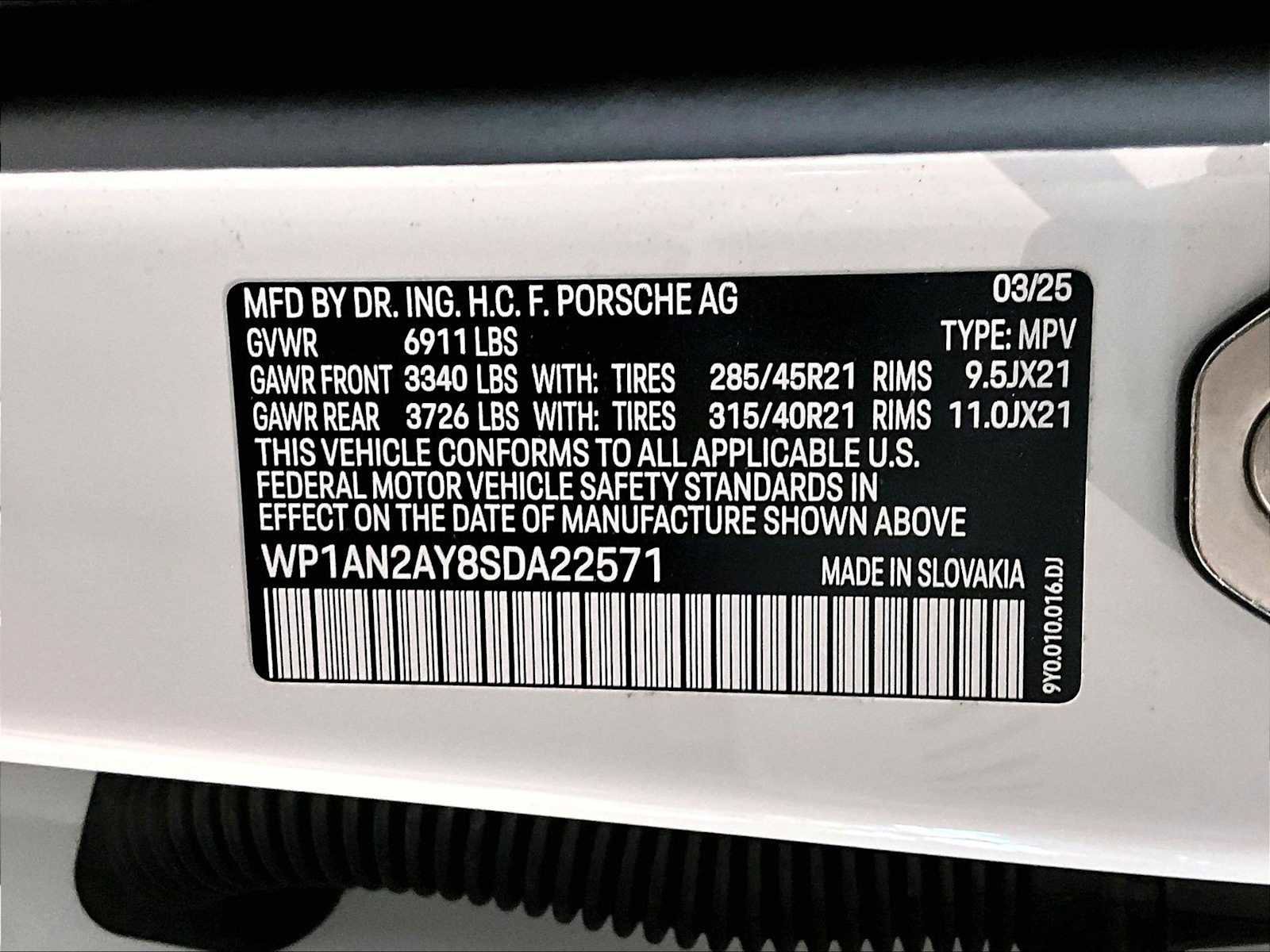 Used 2025 Porsche Cayenne S image 35