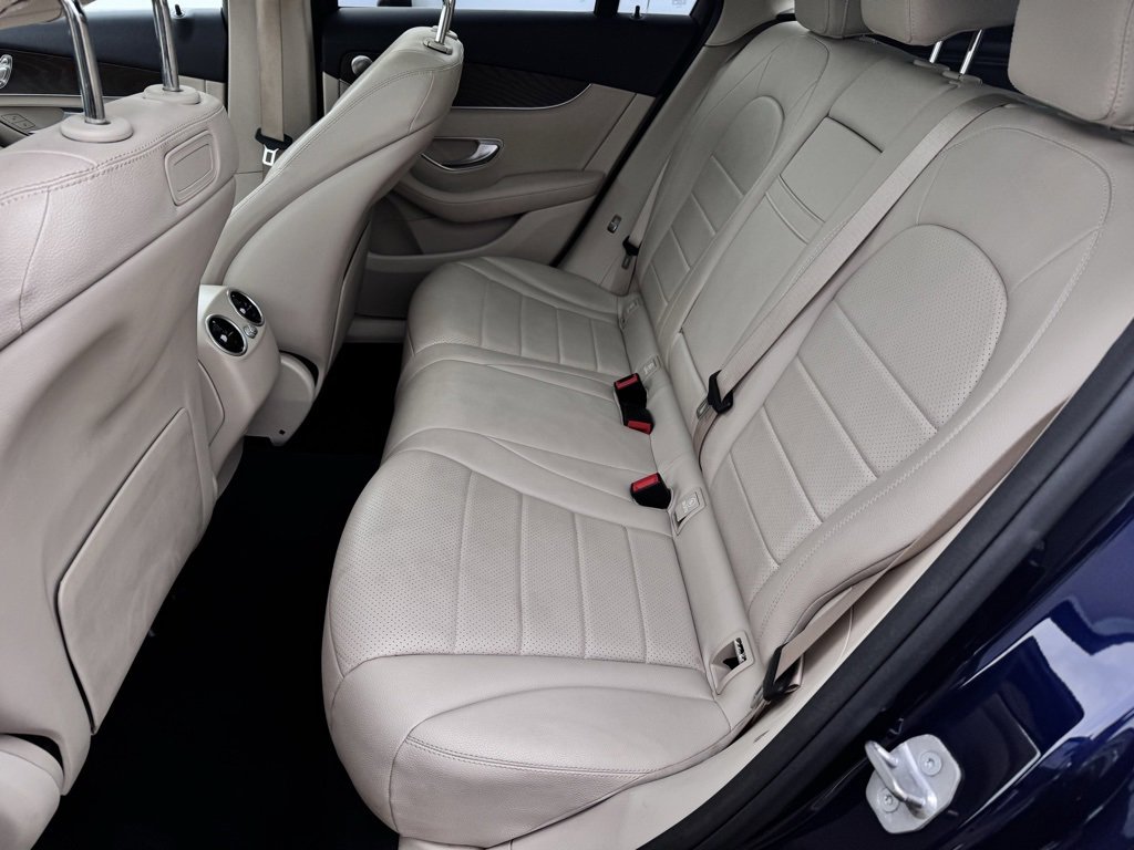 Used 2018 Mercedes-Benz GLC 300 4MATIC image 6