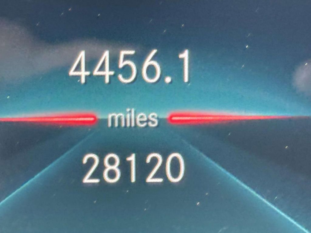 Used 2021 Mercedes-Benz CLA 250 4MATIC image 26