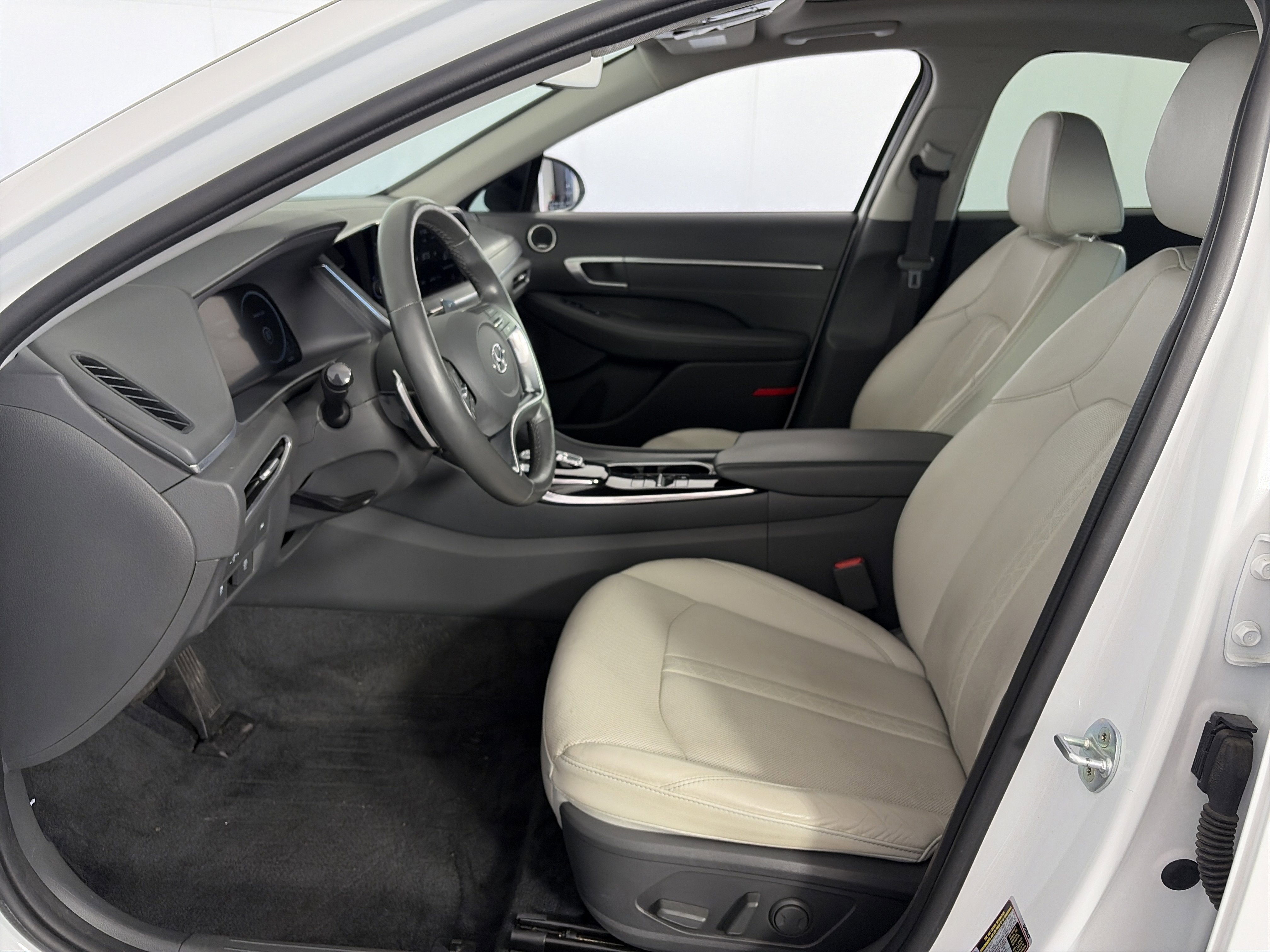 Used 2020 Hyundai Sonata Limited FWD image 6