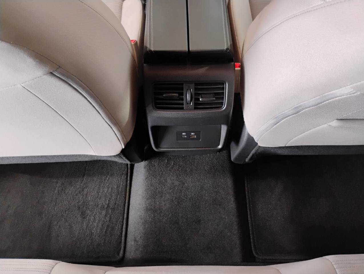 Used 2023 Nissan Rogue SV FWD image 77