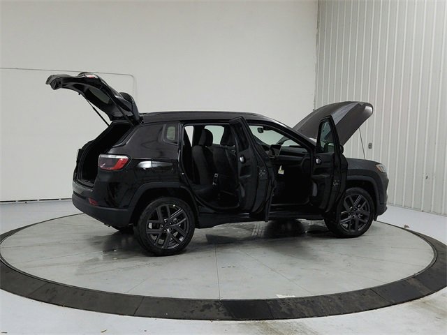 New 2026 Jeep Compass Latitude image 15