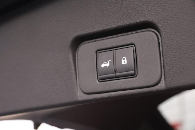 Certified 2025 Nissan Rogue SV AWD/4WD image 8