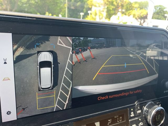 Used 2025 Toyota Highlander Limited AWD/4WD image 22