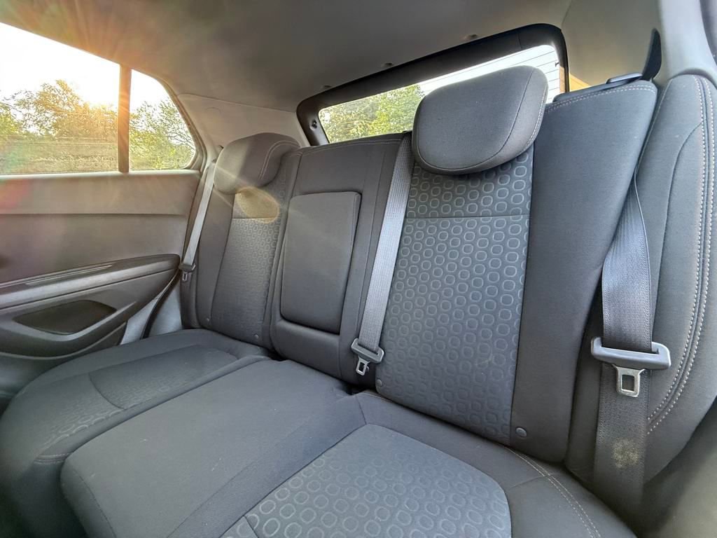 Used 2020 Chevrolet Trax LS w/ Tint and Cruise Package image 15