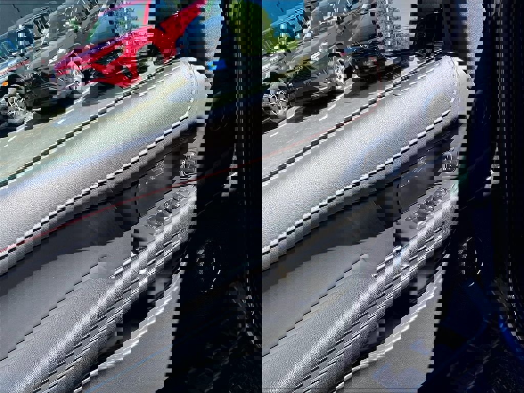 Used 2023 Ford Expedition Limited AWD/4WD image 11