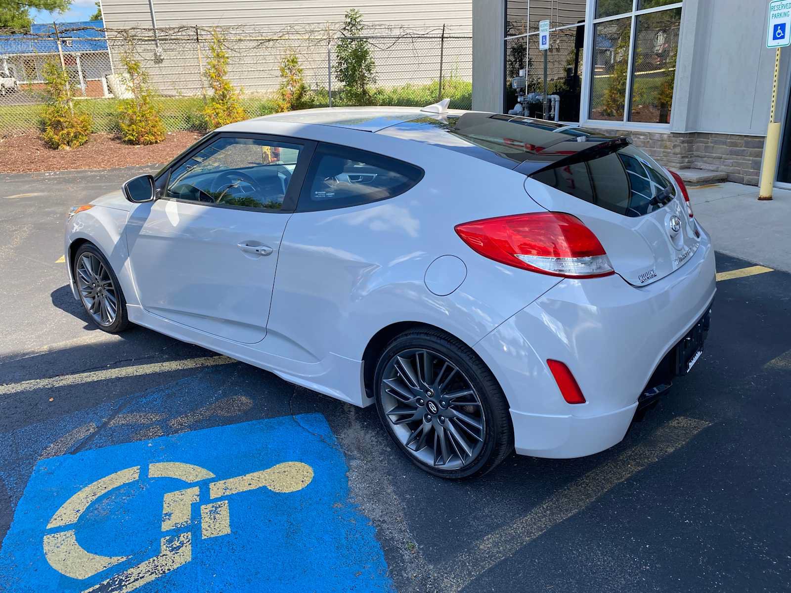 Used 2013 Hyundai Veloster RE:MIX Edition FWD image 3