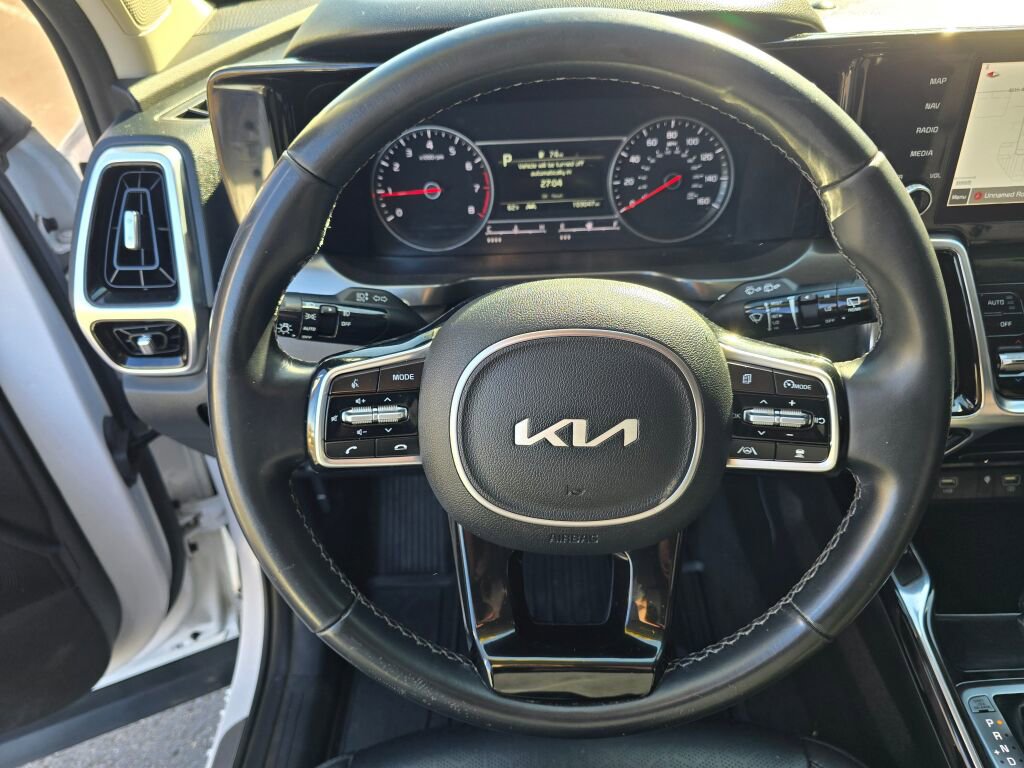 Used 2022 Kia Sorento SX image 25