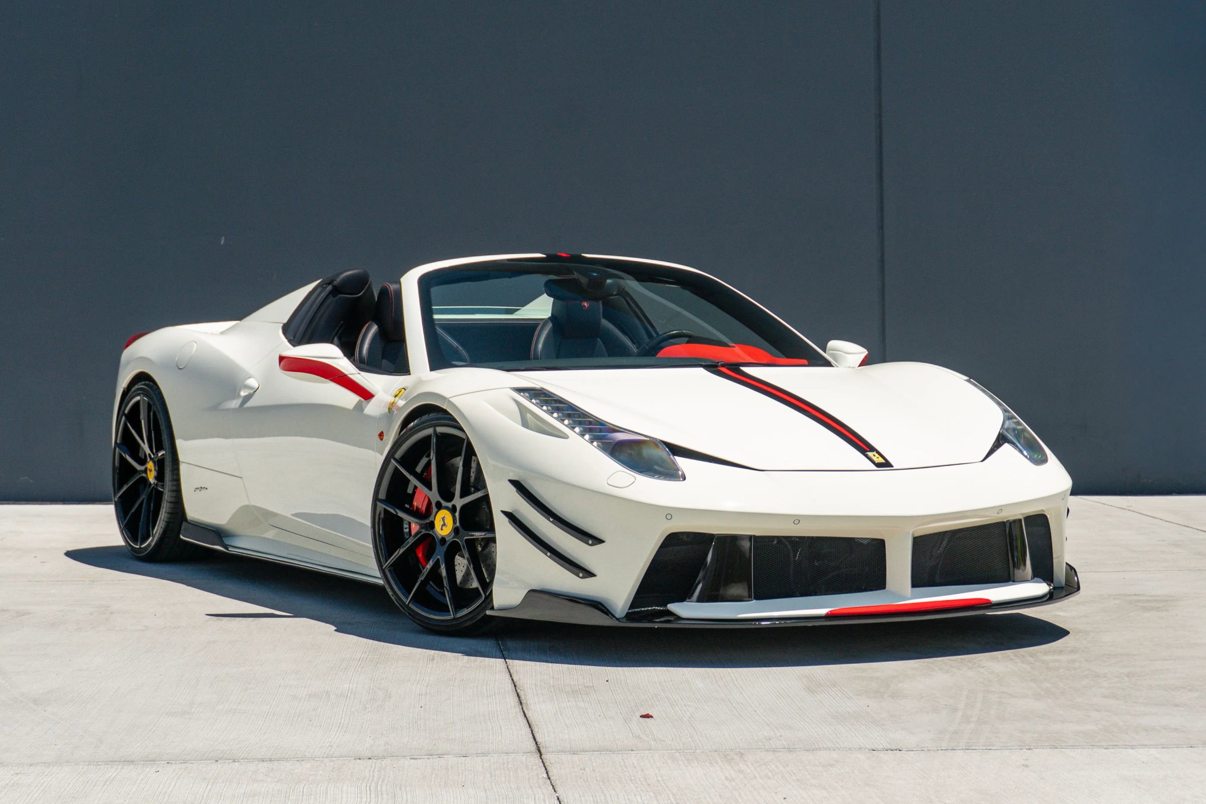 Used 2014 Ferrari 458 Spider RWD image 6