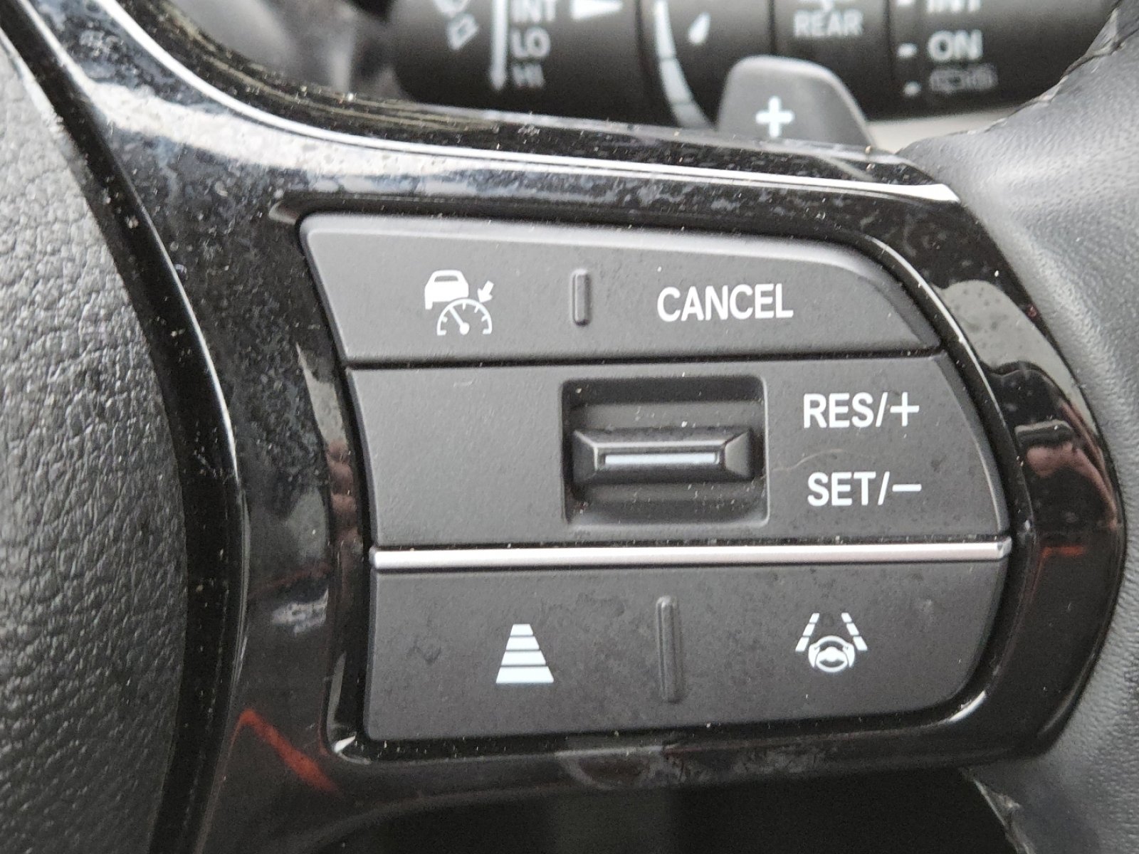 Used 2023 Honda Pilot Touring image 11