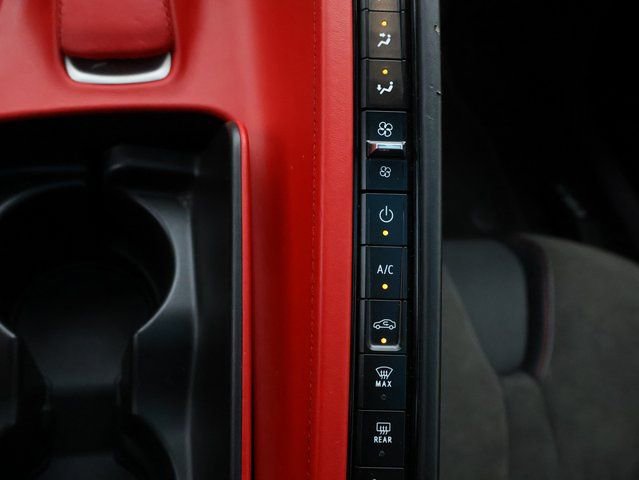 Used 2021 Chevrolet Corvette Stingray Premium Cpe w/ Z51 Performance Package image 26