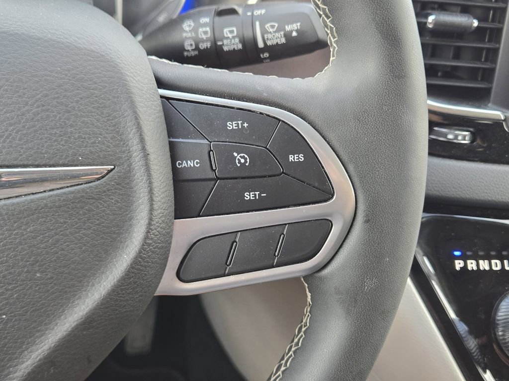 Used 2024 Chrysler Voyager LX FWD image 31