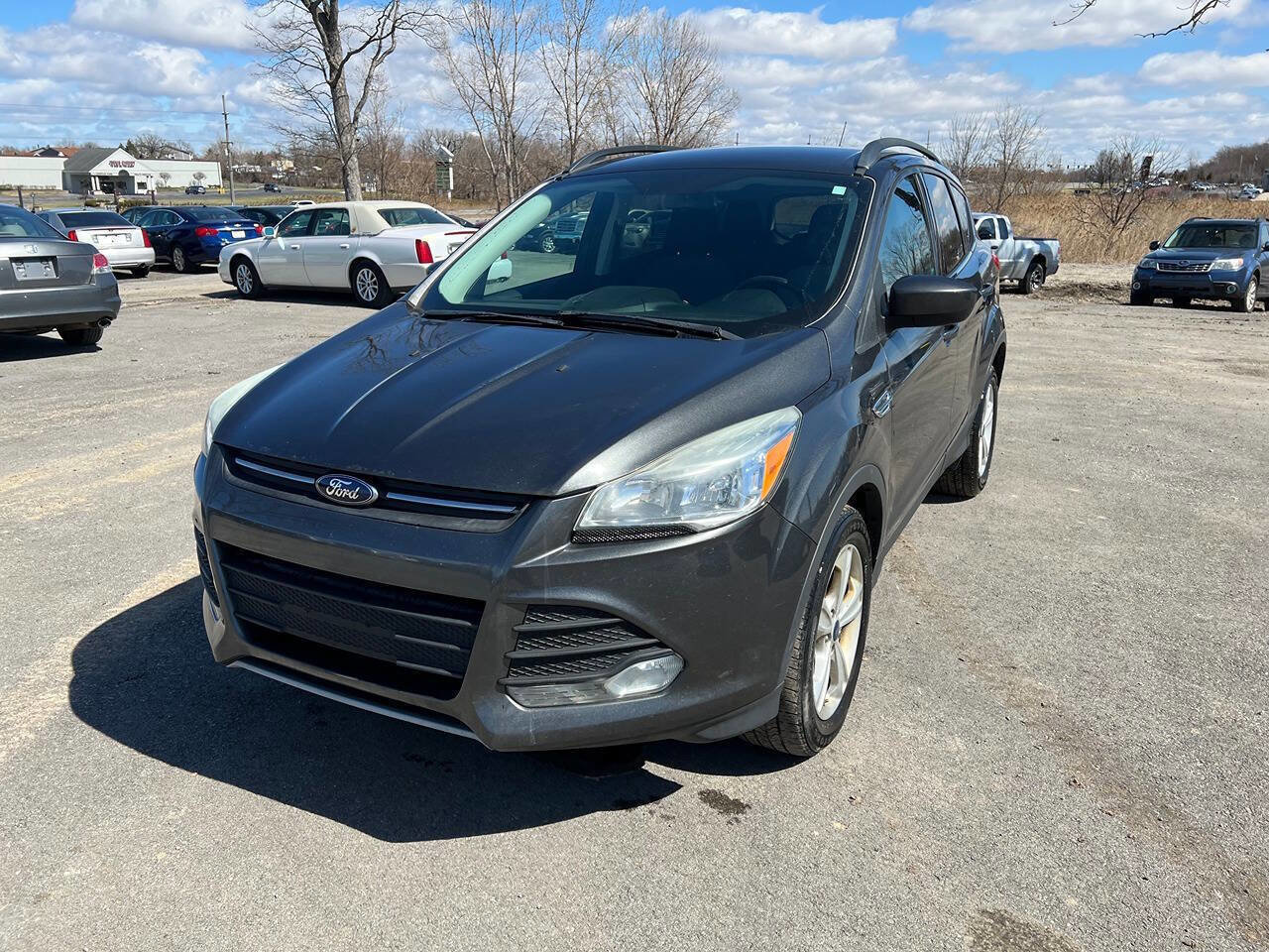 Used 2016 Ford Escape SE w/ Equipment Group 201A FWD image 1