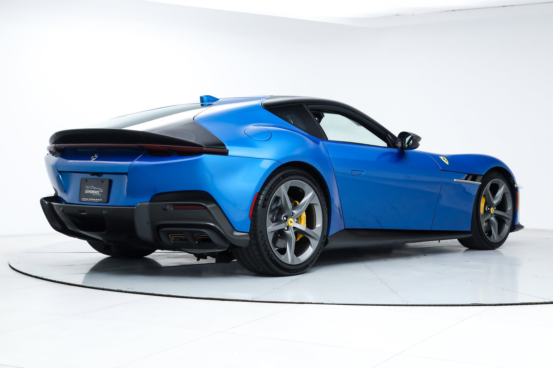 Certified 2025 Ferrari 12Cilindri image 3