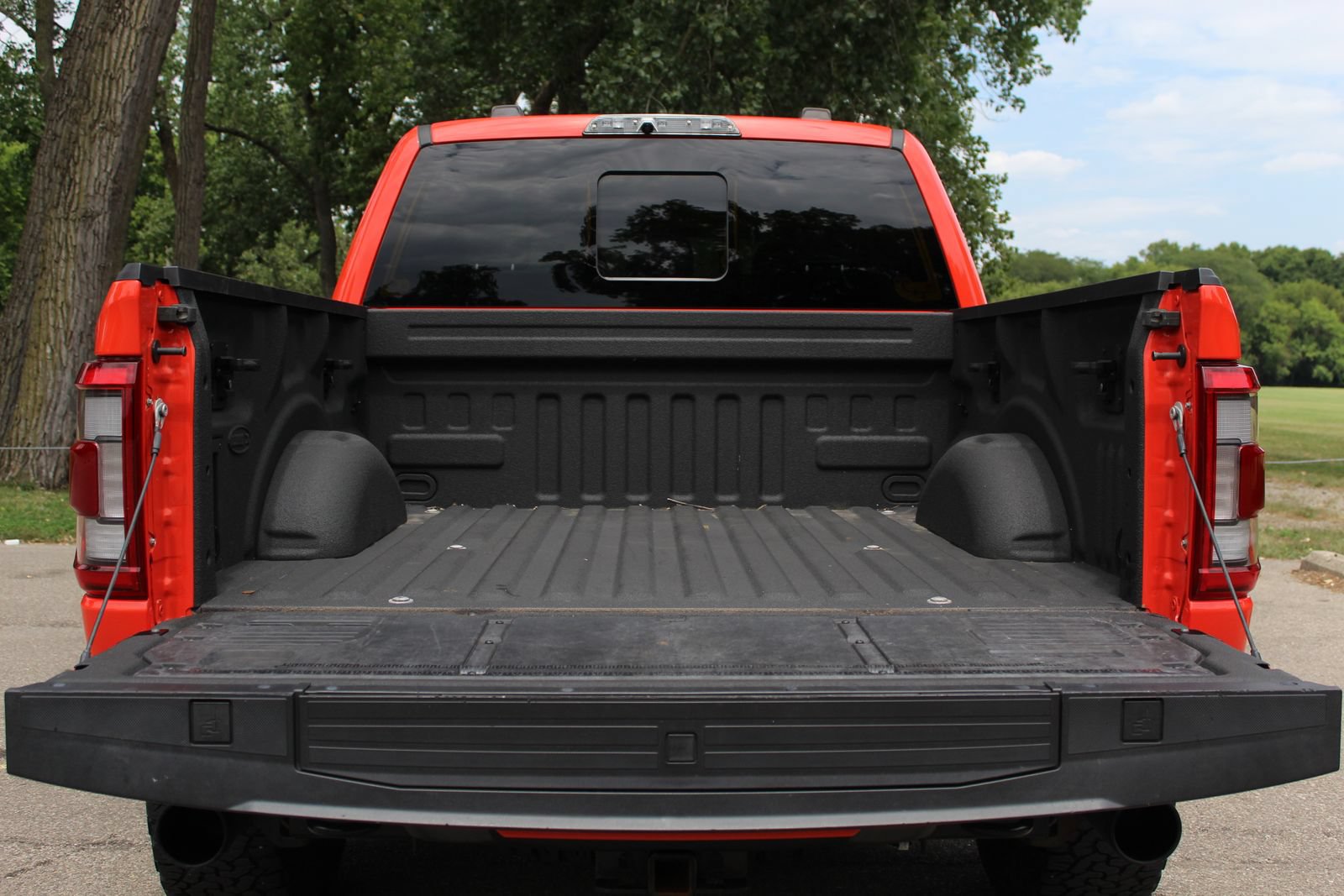 Used 2023 Ford F150 Raptor w/ Raptor Carbon Fiber Package AWD/4WD image 24
