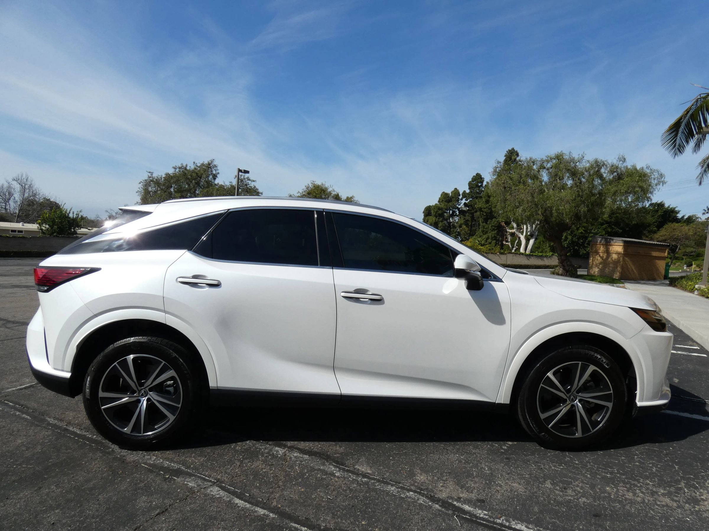 Used 2023 Lexus RX 350 Premium w/ Accessory Package (Z1) image 6