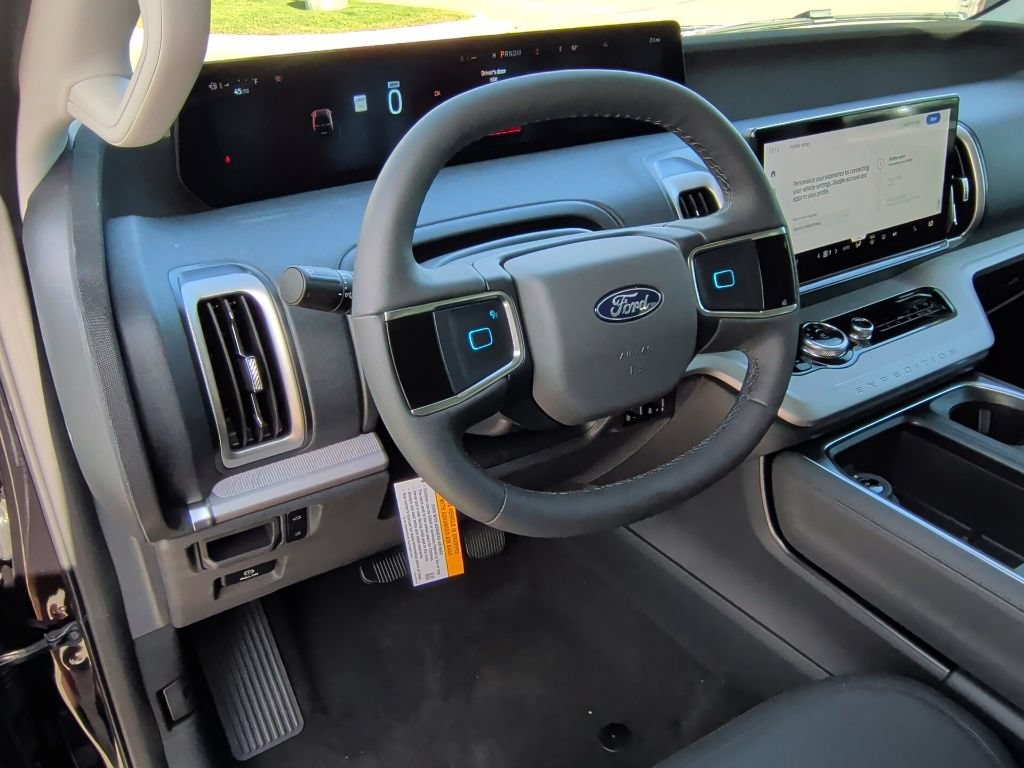 New 2026 Ford Expedition Active RWD image 14