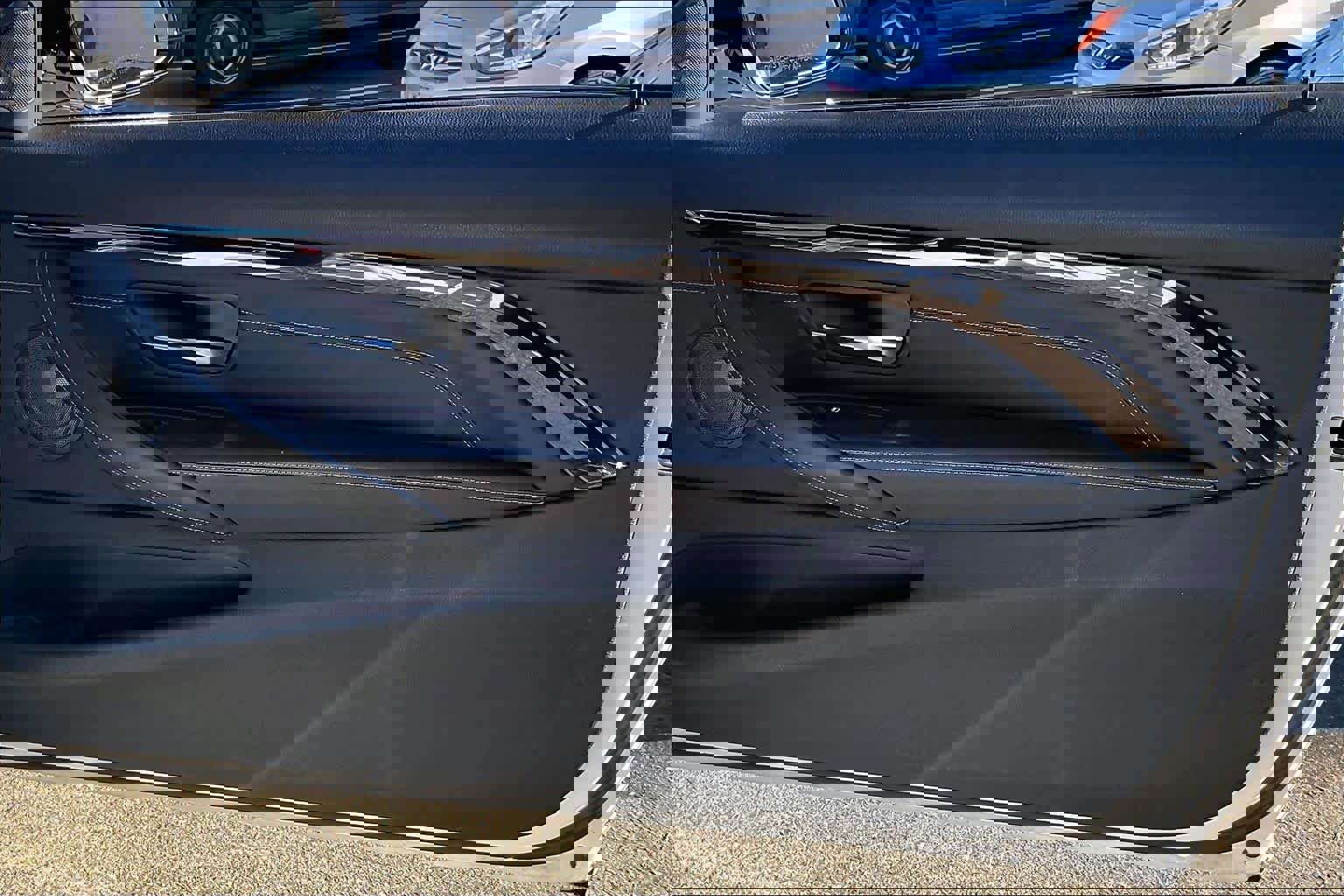 Used 2017 BMW M4 Convertible image 26