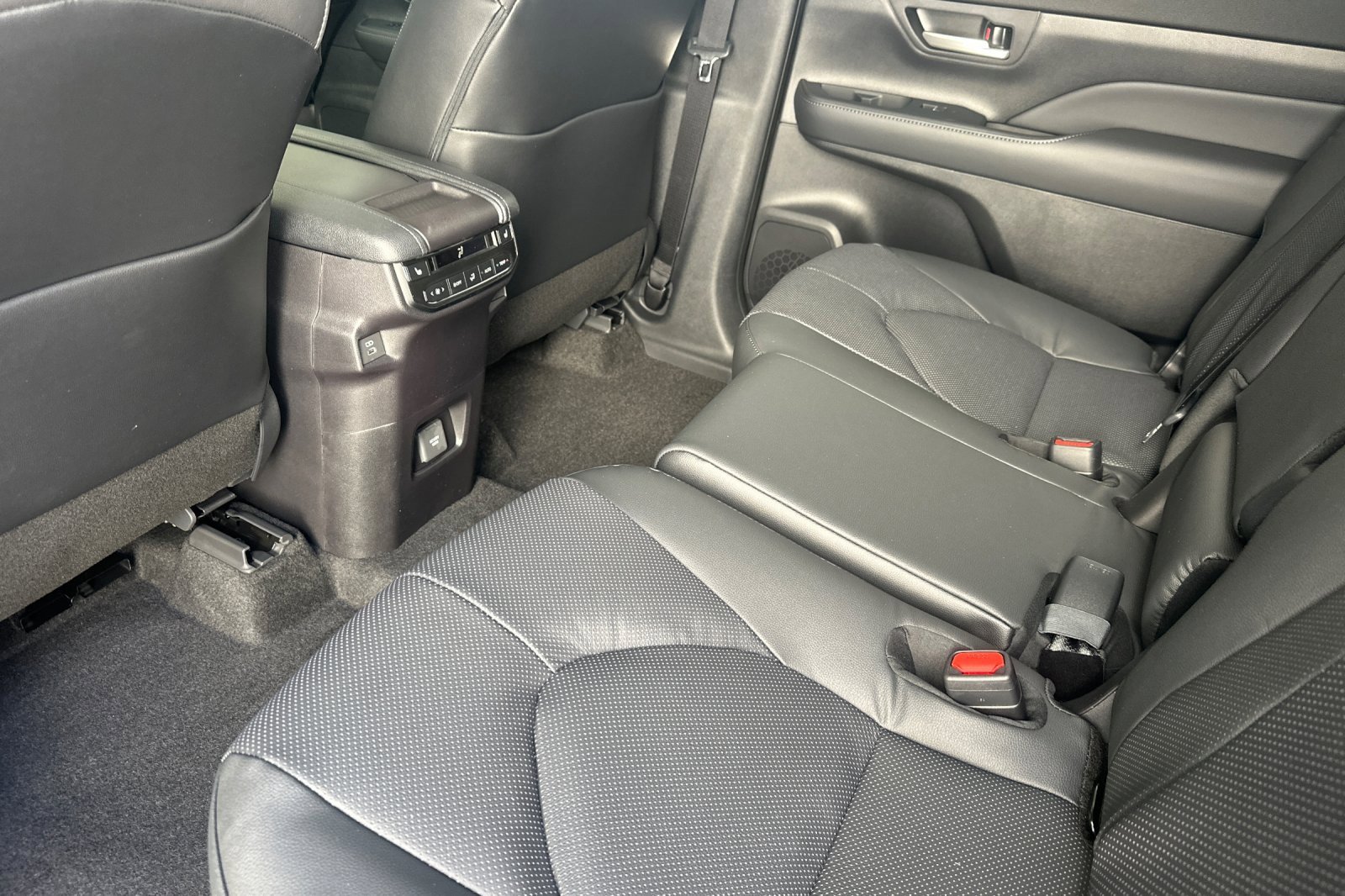 New 2026 Toyota Grand Highlander Limited image 13