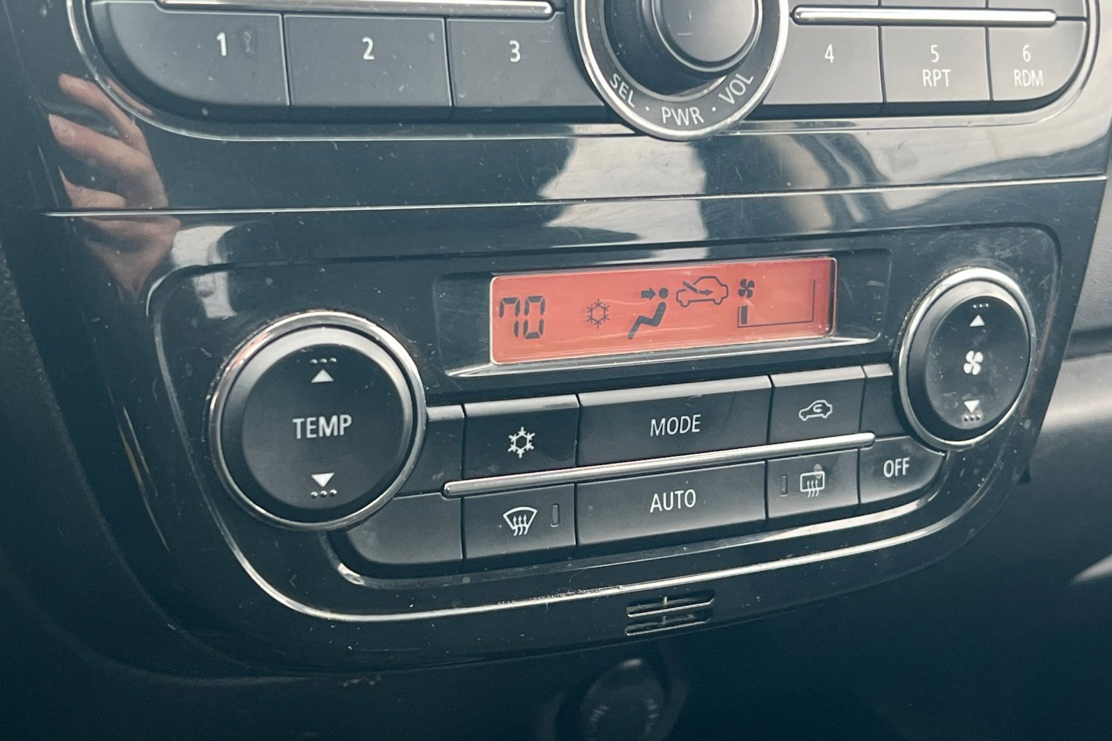 Used 2015 Mitsubishi Mirage DE image 16